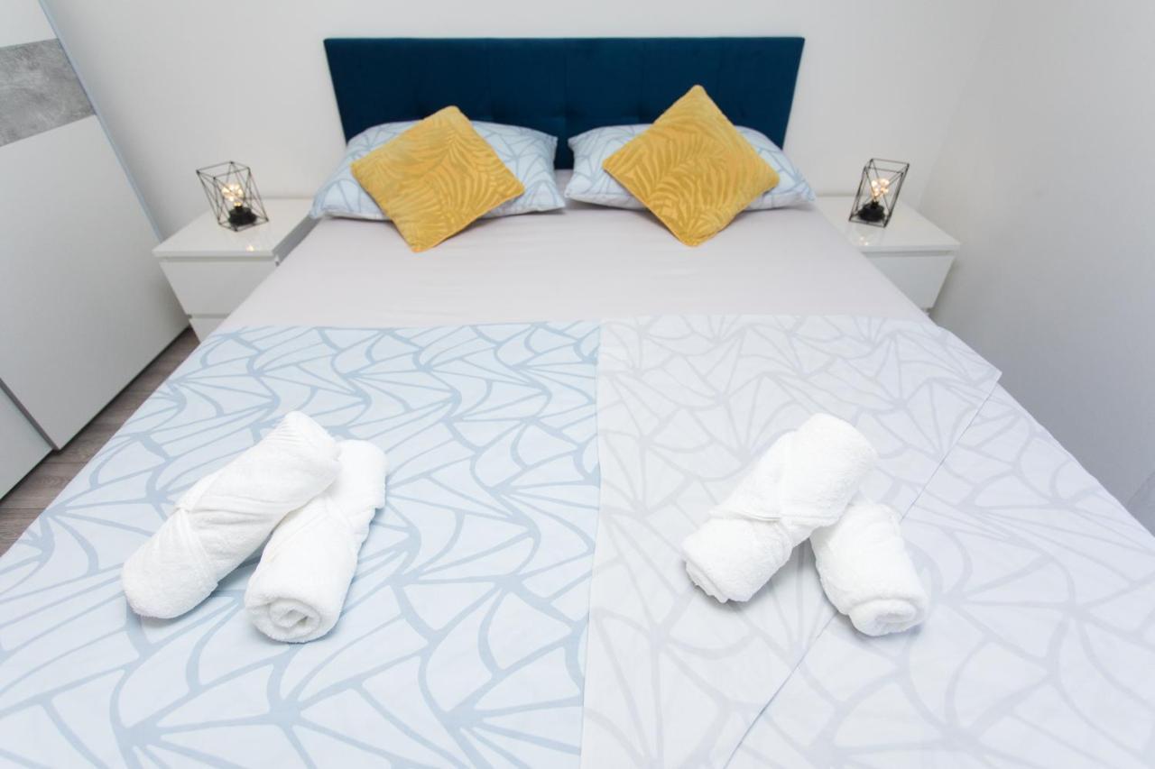 Apartment Gold Подстрана Экстерьер фото